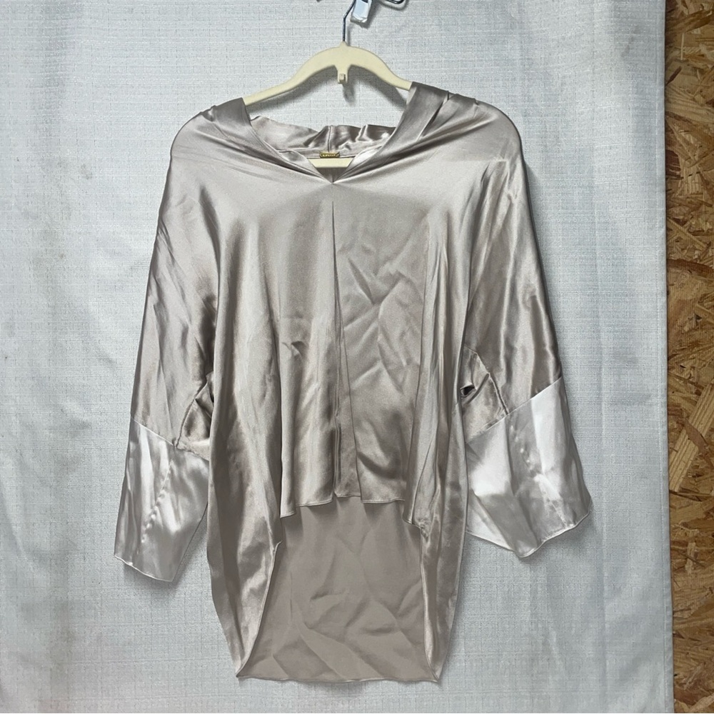 Elie Tahari Silver Blouse with Relaxed Boxy Fit